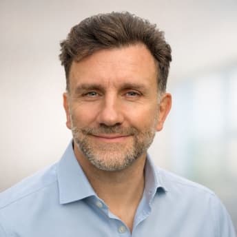 Headshot of Peter Willis